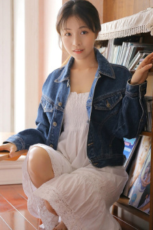 秋元まゆ花
